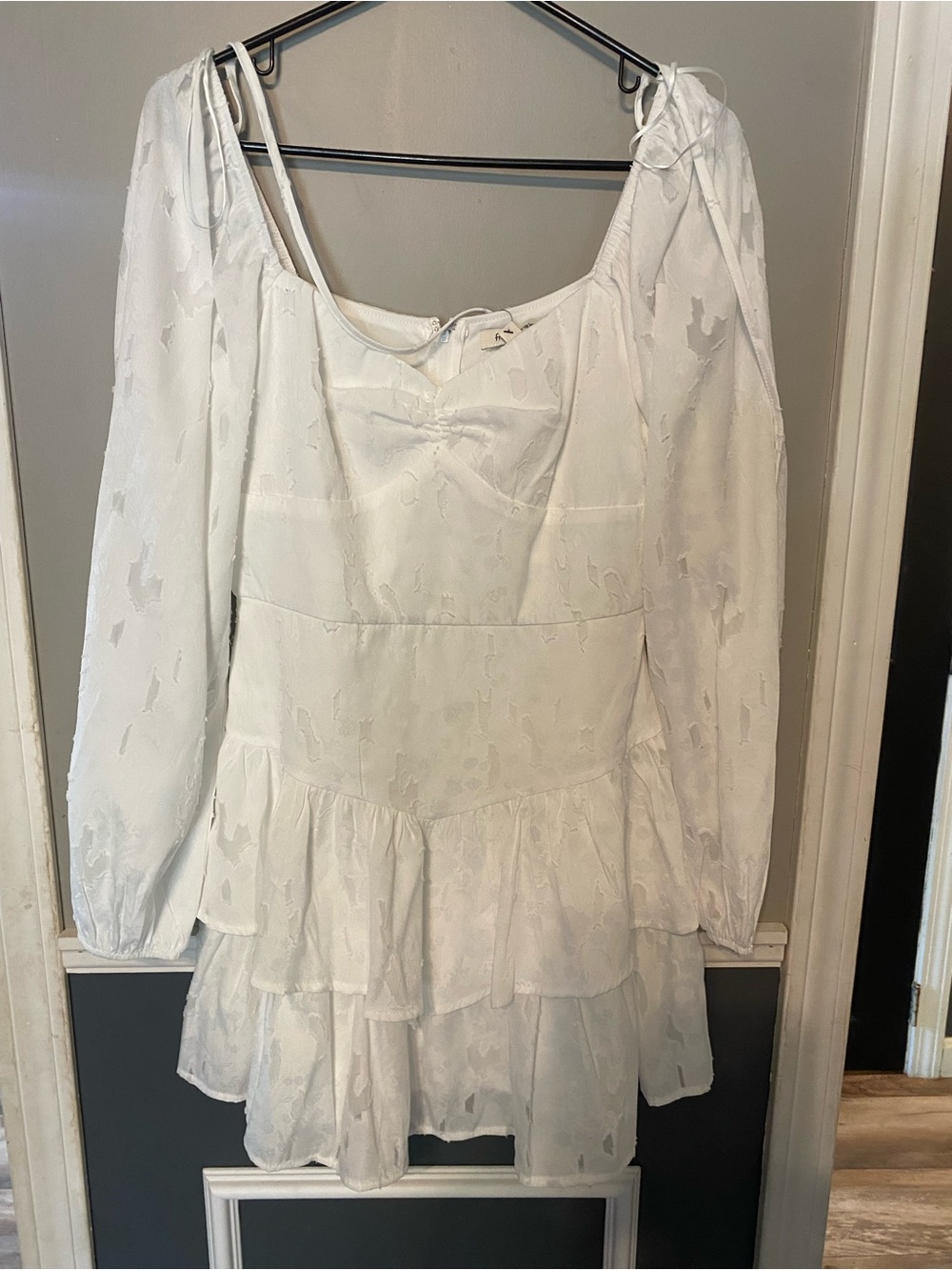 White Tiered Long Sleeve Mini Dress‎ size medium new with tags